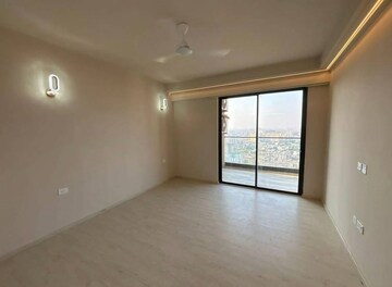 Room in 3 BHK Apartment at M3M Heights, Sector 65 – for Rent