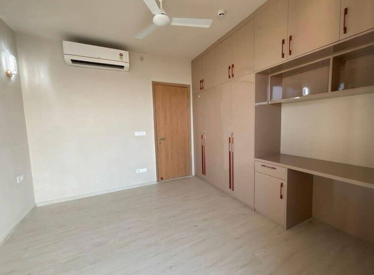 Room, m3m-heights 3 Bedroom 2040 Sq.Ft. Apartment In Sector 65 Gurgaon 9484601