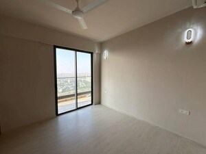 Room in 3 BHK Apartment at M3M Heights, Sector 65 – for Rent