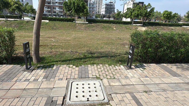 undefined, bptp-district  146 Sq.Yd. Plot In Sector 81 Faridabad 9484596