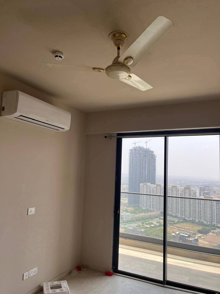 Room, m3m-heights 2 Bedroom 1450 Sq.Ft. Apartment In Sector 65 Gurgaon 9484657