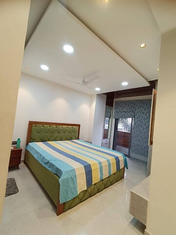 Bedroom in 3 BHK Builder Floor at Sector 4 – for Rent
