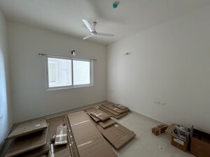 Room in 4 BHK Apartment at Prestige Beverly Hills, Kokapet – for Rent