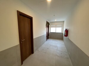 Room in 4 BHK Apartment at Prestige Beverly Hills, Kokapet – for Rent