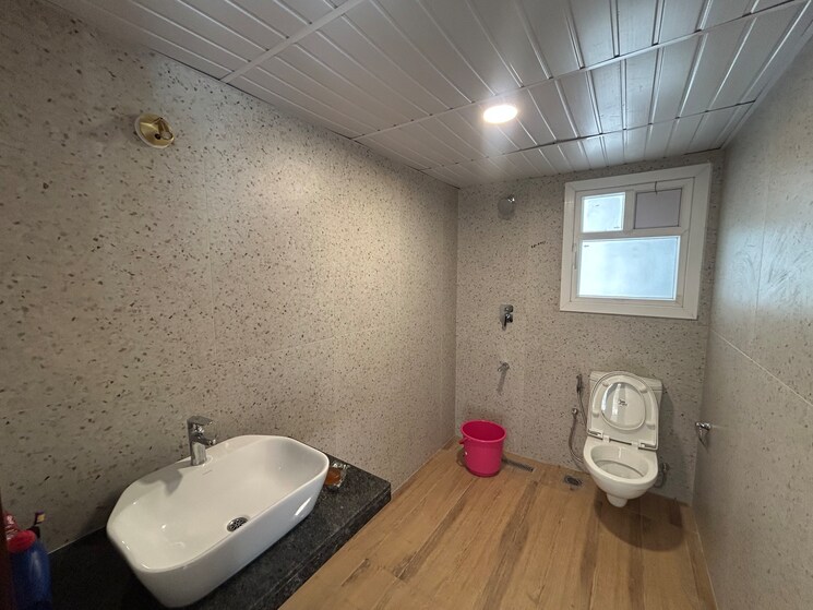 Bathroom, prestige-beverly-hills 4 Bedroom 2708 Sq.Ft. Apartment In Kokapet Hyderabad 9484653