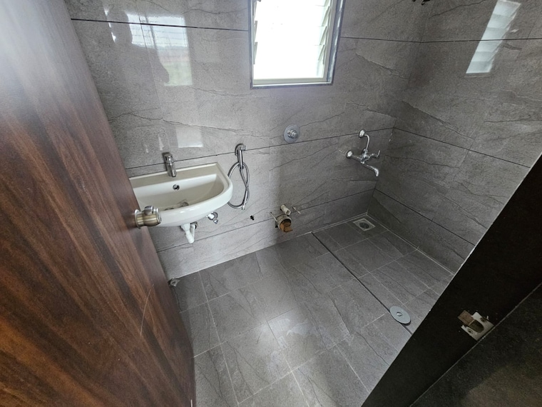 Bathroom, kedar-krishna-kunj-residency 2 Bedroom 1050 Sq.Ft. Apartment In Vadgaon Budruk Pune 9484889