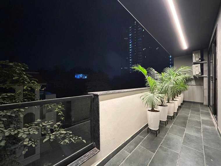 Balcony, dlf-city-phase-iv 4 Bedroom 2500 Sq.Ft. Builder Floor In Dlf Phase iv Gurgaon 9484707