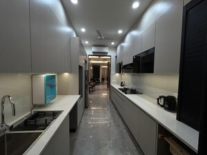 Kitchen in 4 BHK Builder Floor at DLF City Phase IV, Dlf Phase iv – for Rent