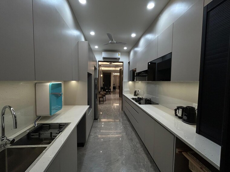 Kitchen, dlf-city-phase-iv 4 Bedroom 2500 Sq.Ft. Builder Floor In Dlf Phase iv Gurgaon 9484707