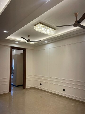 Building Lobby in 1 BHK Builder Floor at Sector 7 – for Rent