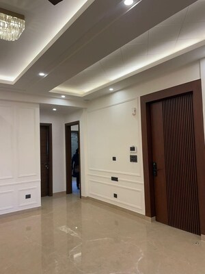 Room in 1 BHK Builder Floor at Sector 7 – for Rent