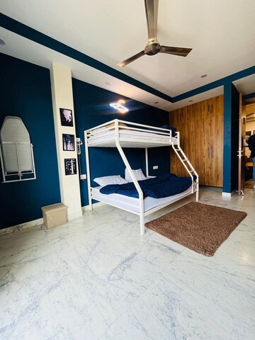 Living Room in 1 BHK Builder Floor at Sector 7 – for Rent