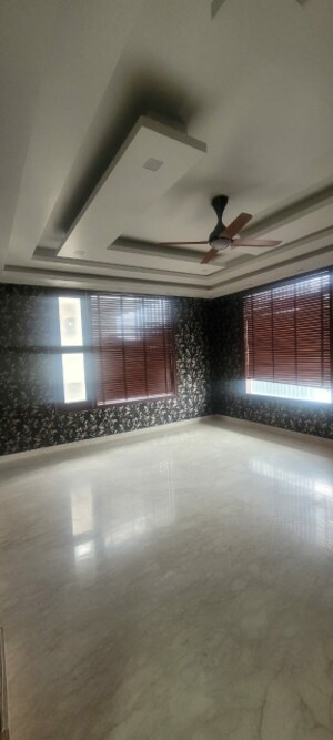 Room in 3 BHK Apartment at Antriksh Gateway Apartments, Sector 51 – for Rent