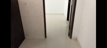 Room in 1 BHK Apartment at Gauri Excellency, Kandivali West – for Rent
