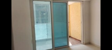 Room in 1 BHK Apartment at Gauri Excellency, Kandivali West – for Rent