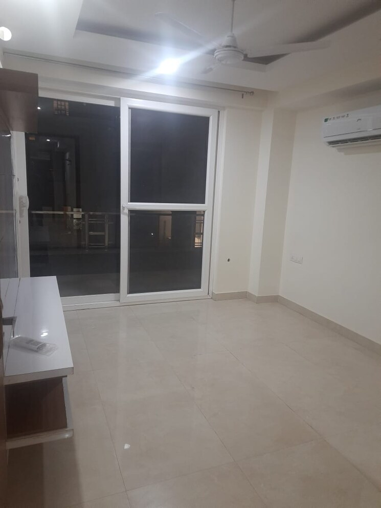 Room, aez-aloha 3 Bedroom 1450 Sq.Ft. Builder Floor In Sector 57 Gurgaon 9484817