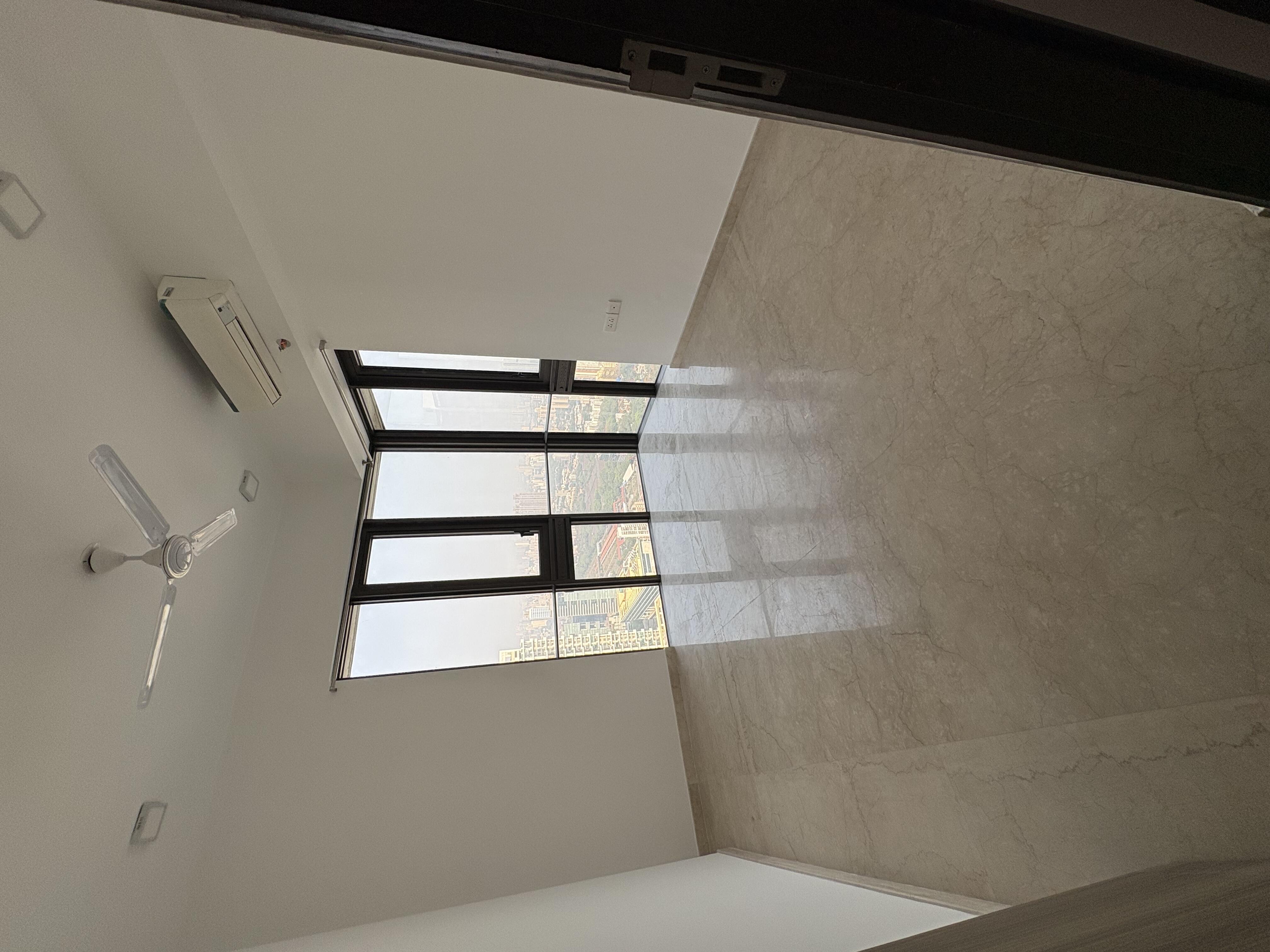 3 BHK + Servant Room Apartment For Rent in Lodha The Park