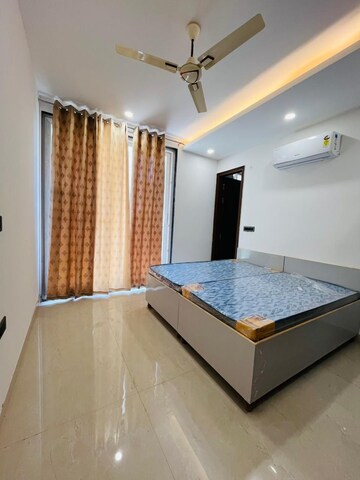Bedroom in 3 BHK Builder Floor at M3M Atrium, Sector 57 – for Rent