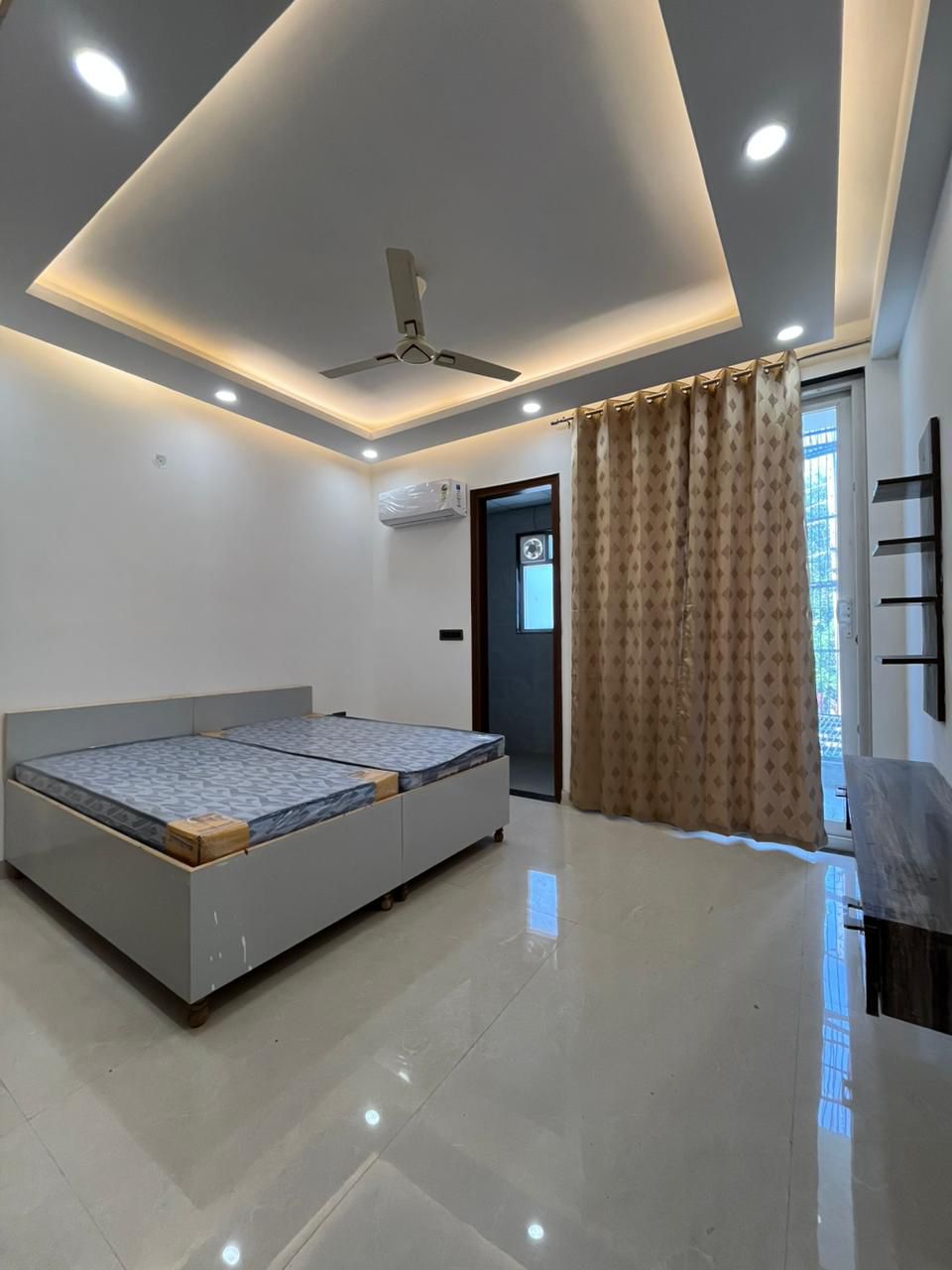 3 BHK + Extra Room 1500 Sq.Ft. Builder Floor in M3M Atrium