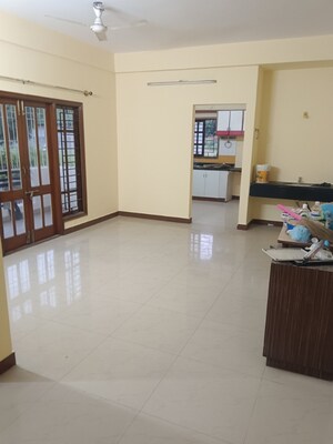 Room in 3 BHK Apartment at Divya Enclave Sanjay Nagar, Sanjay Nagar – for Rent