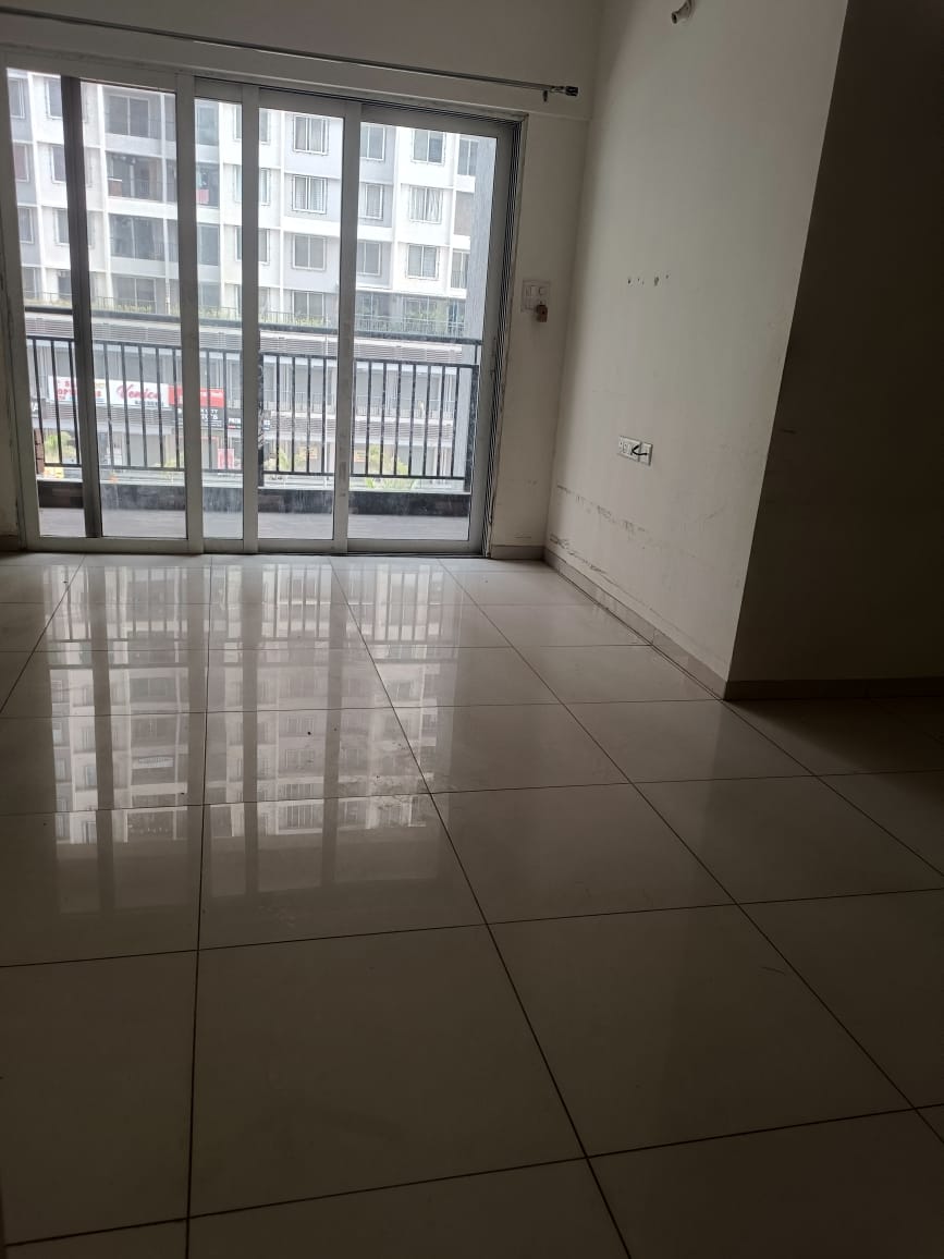 2 BHK Apartment For Sale in Kolte Patil Life Republic