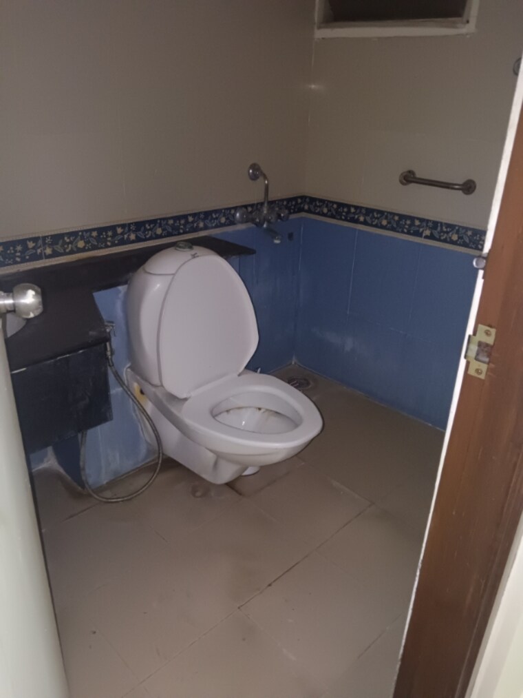 Bathroom, divya-enclave-sanjay-nagar 3 Bedroom 8500 Sq.Ft. Apartment In Sanjay Nagar Bangalore 9485036