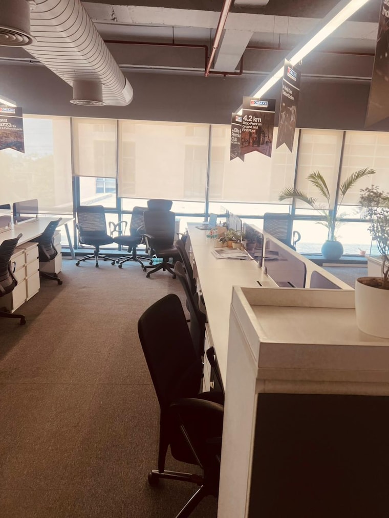 Team Area, sector 65 Commercial Office Space 2500 Sq.Ft. In Sector 65 Gurgaon 9484918