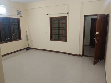 Room in 3 BHK Apartment at Divya Enclave Sanjay Nagar, Sanjay Nagar – for Rent