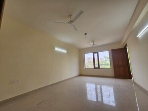Room in 3 BHK Builder Floor at Saket – for Sale