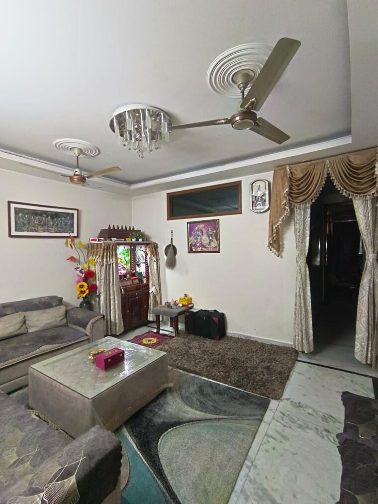 Living Room, chittaranjan park 2 Bedroom 1250 Sq.Ft. Builder Floor In Chittaranjan Park Delhi 9484954