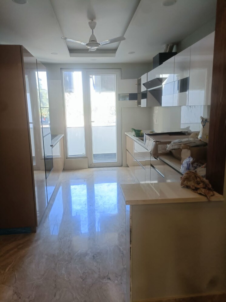 Kitchen, sector 28 3 Bedroom 3000 Sq.Ft. Builder Floor In Sector 28 Gurgaon 9484970