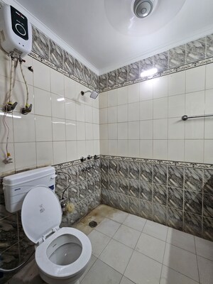 Attached Bathroom in 3 BHK Builder Floor at Saket – for Rent
