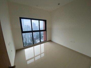 Room in 3 BHK Apartment at Lodha Vista, Lower Parel – for Rent