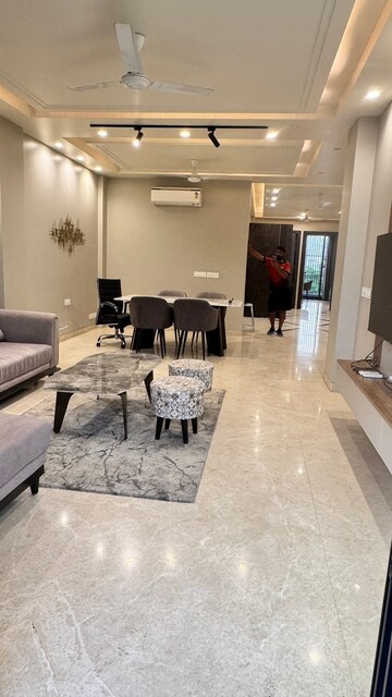 Living Room in 3 BHK Builder Floor at Sector 7 – for Rent