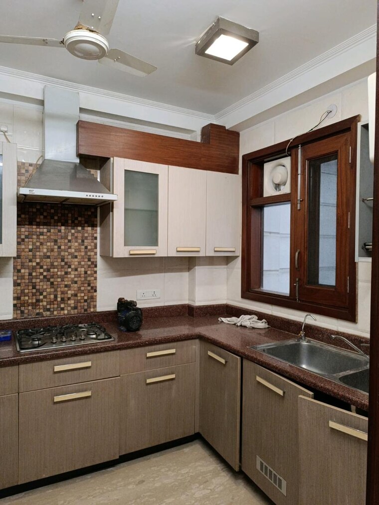 Kitchen, greater kailash ii 3 Bedroom 2100 Sq.Ft. Builder Floor In Greater Kailash ii Delhi 9485030