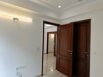 Room in 3 BHK Builder Floor at Greater Kailash ii – for Sale