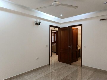 Room in 3 BHK Builder Floor at Greater Kailash ii – for Sale