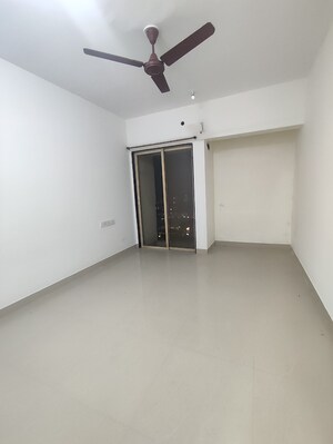 2 BHK Apartment For Rent in Ashish Parkwoods, Ghodbunder Road