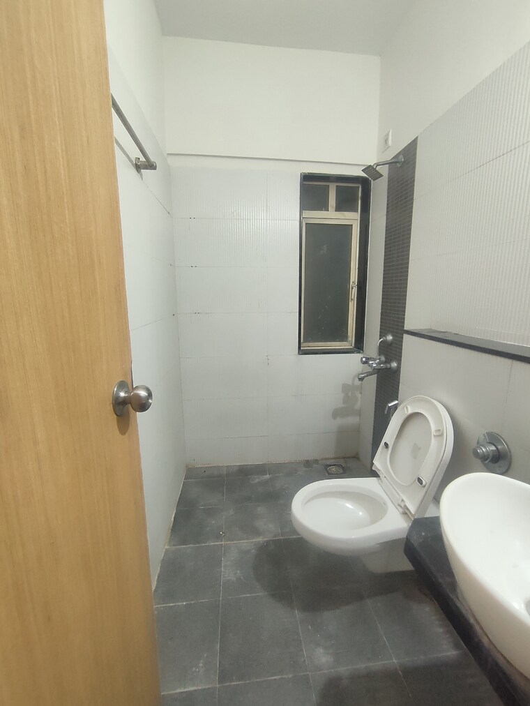 Bathroom, ashish-parkwoods 2 Bedroom 700 Sq.Ft. Apartment In Ghodbunder Road Thane 9485073