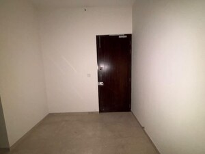 Room in 3 BHK Apartment at Piramal Mahalaxmi, Mahalaxmi – for Rent