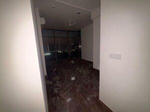 Building Lobby in 3 BHK Apartment at Piramal Mahalaxmi, Mahalaxmi – for Rent