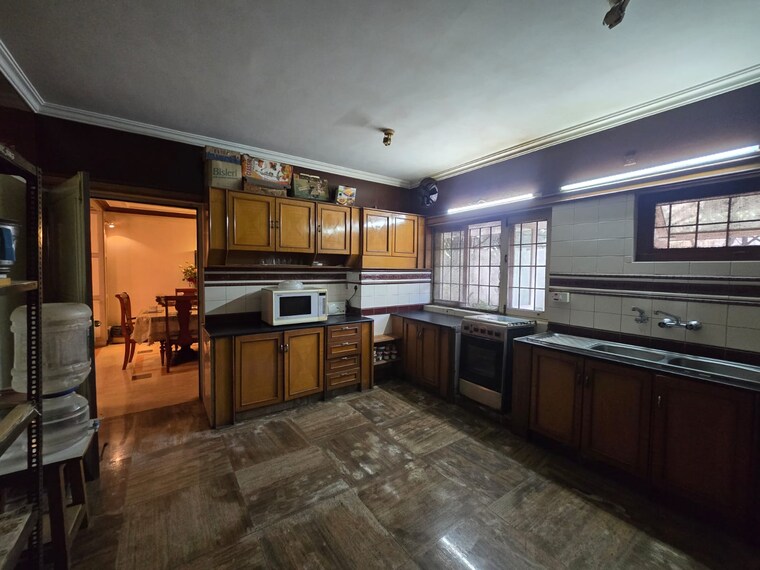  Parking, ashok nagar 4 Bedroom 2500 Sq.Ft. Independent House In Ashok Nagar Bangalore 9485085