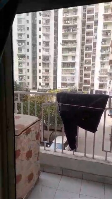 Team Area in 2 BHK Apartment at Proview Officer City, Raj Nagar Extension – for Sale