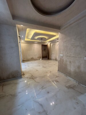 Room in 1.5 BHK Apartment at Palm Residency Chhatarpur, Chattarpur – for Rent