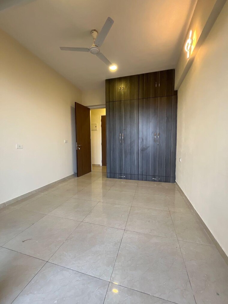 Room, lower parel 3 Bedroom 1450 Sq.Ft. Apartment In Lower Parel Mumbai 9485114