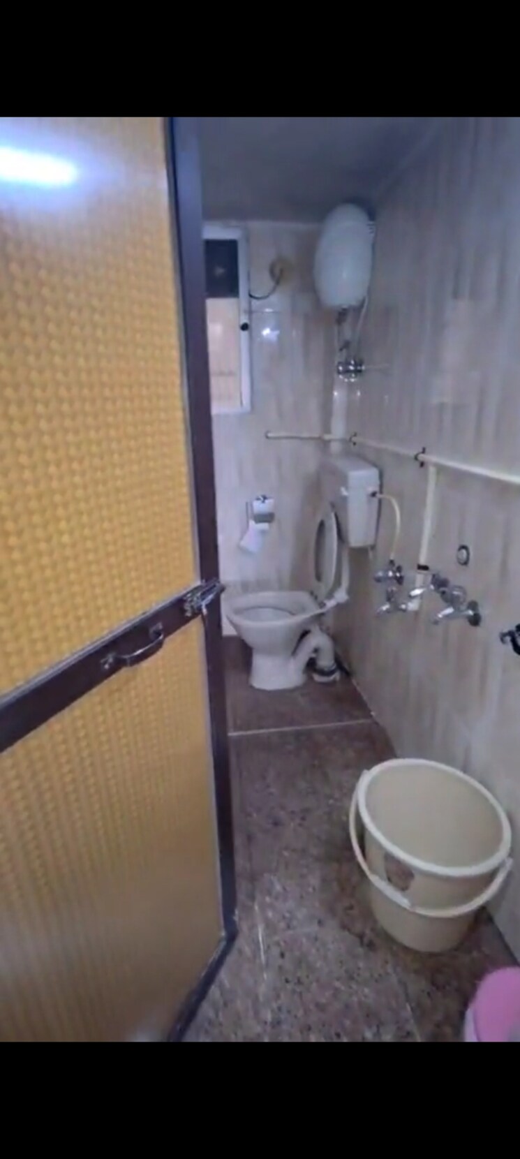 Bathroom, prem-karan-complex 2 Bedroom 950 Sq.Ft. Apartment In Mira Road Thane 9485123