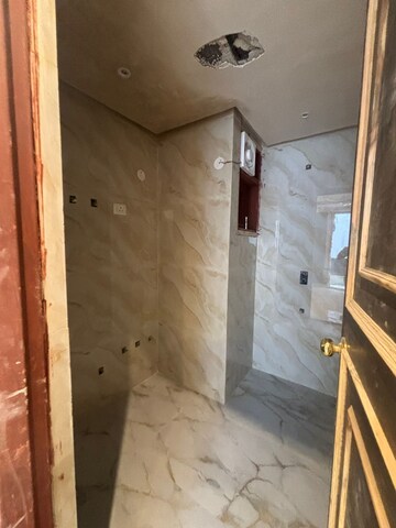 Bathroom in 2 BHK Apartment at Palm Residency Chhatarpur, Chattarpur – for Rent