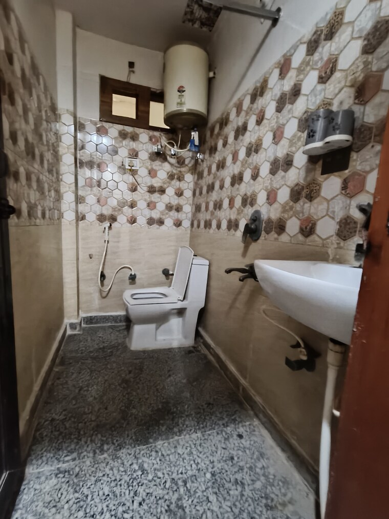 Team Area, vipin garden 2 Bedroom 65 Acre Builder Floor In Vipin Garden Delhi 9485189