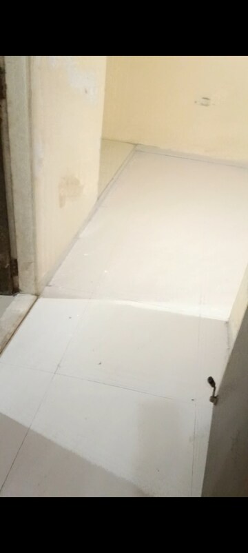 Room in 2 BHK Apartment at Gaurav Woods, Mira Road – for Rent