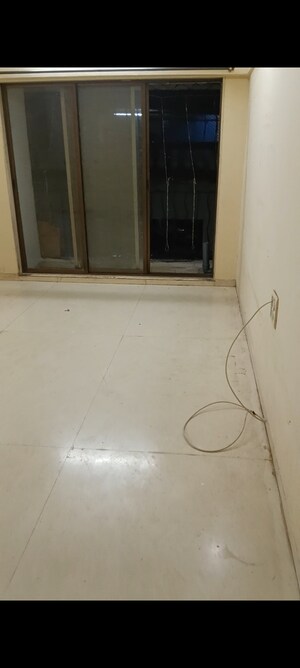 Room in 2 BHK Apartment at Gaurav Woods, Mira Road – for Rent